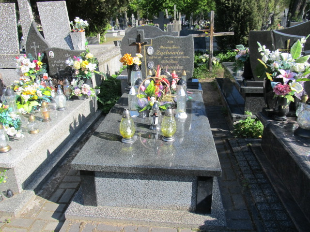 Grób Zdzisław Zychowicz